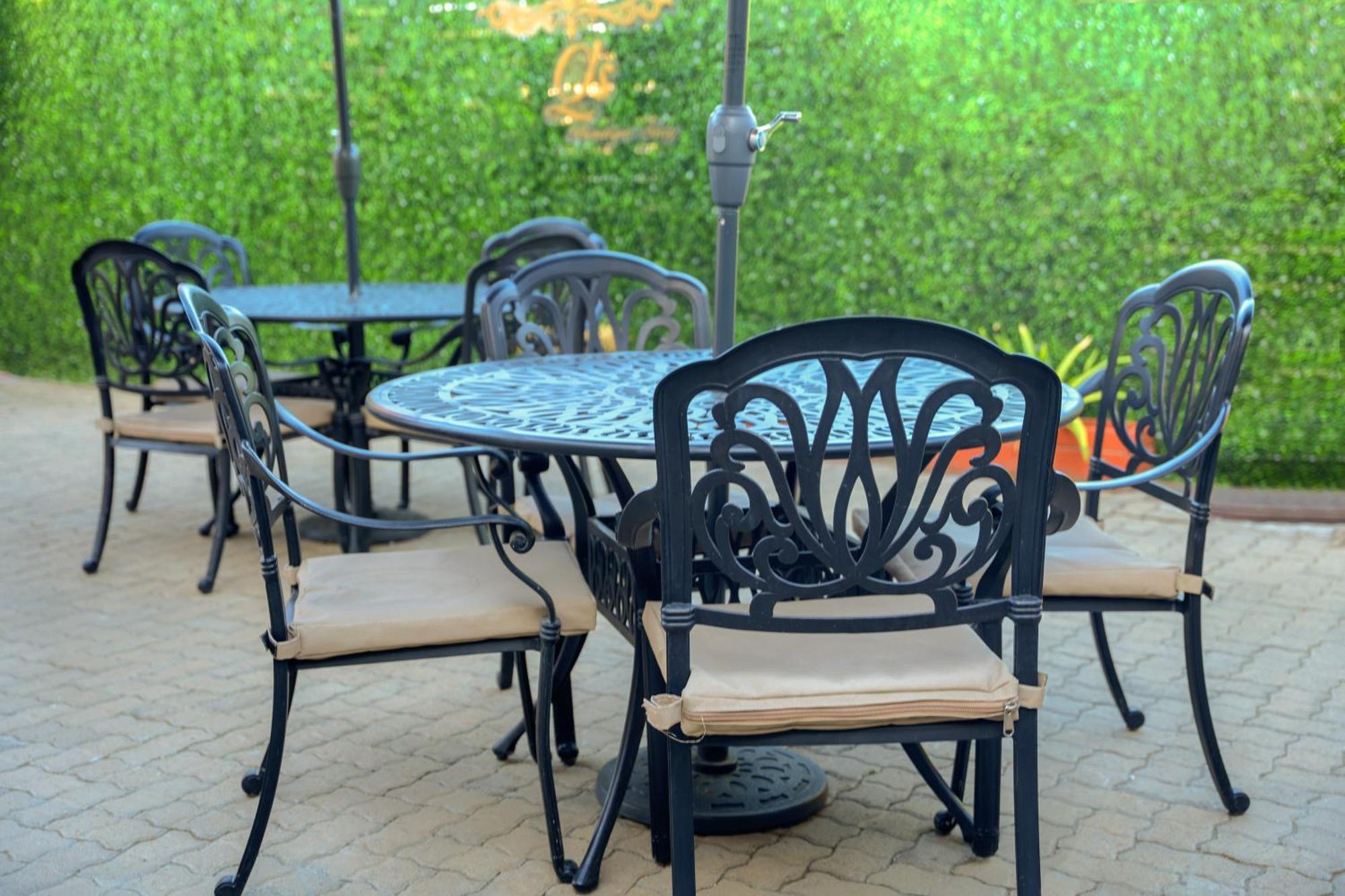 Q'S Boutique Stay Standerton Esterno foto