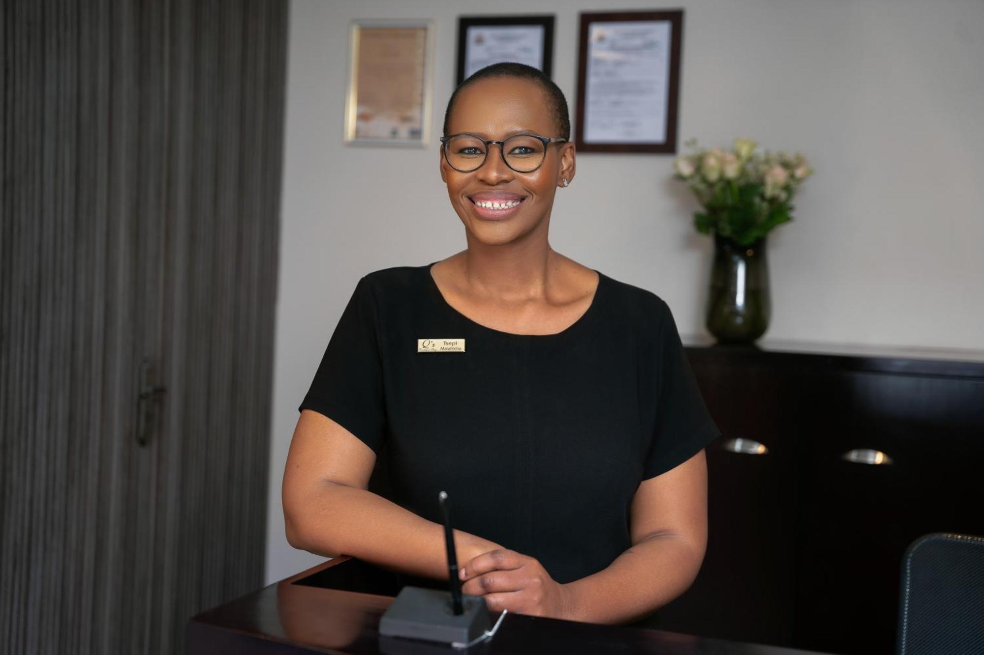 Q'S Boutique Stay Standerton Esterno foto