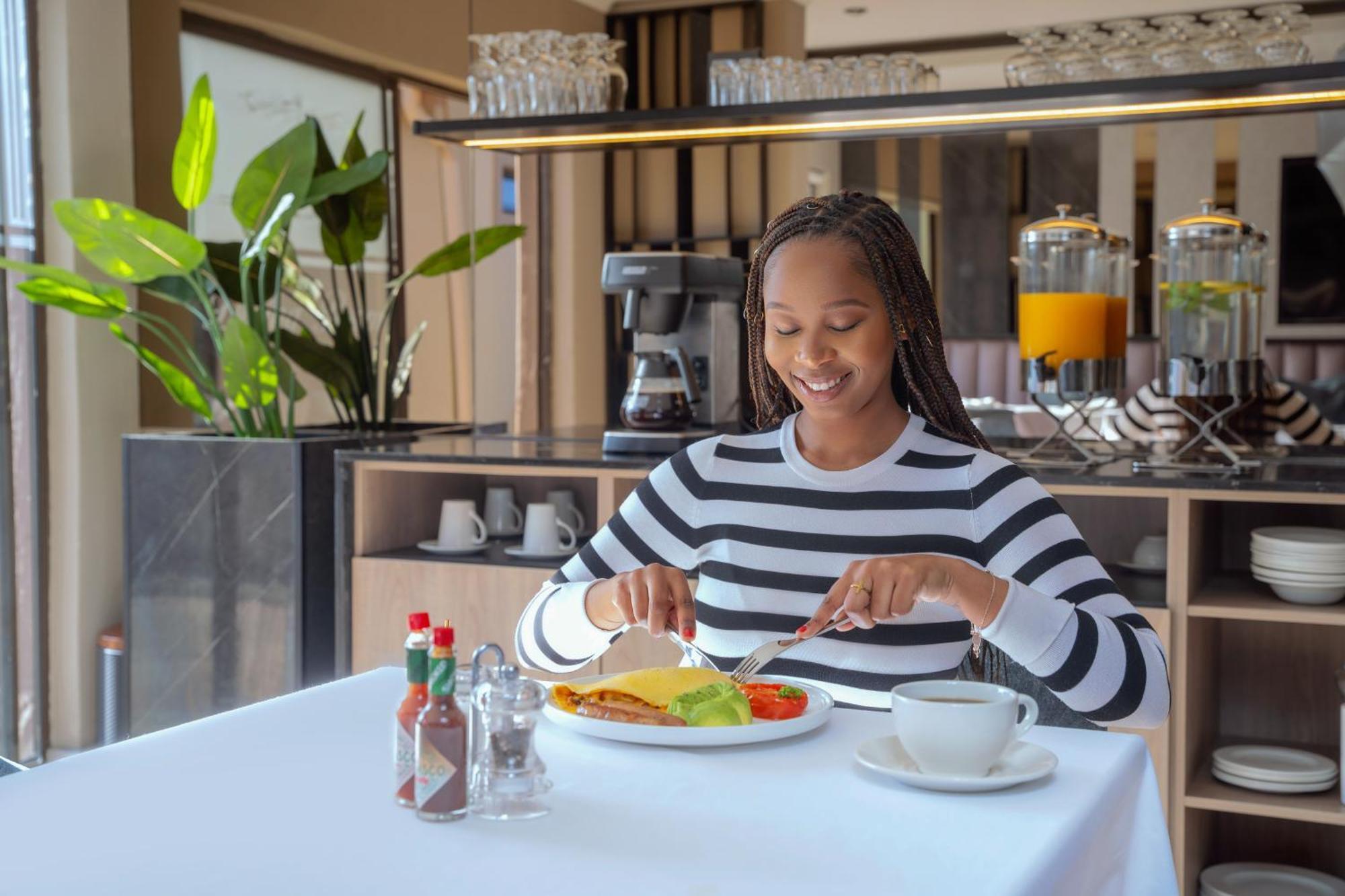 Q'S Boutique Stay Standerton Esterno foto